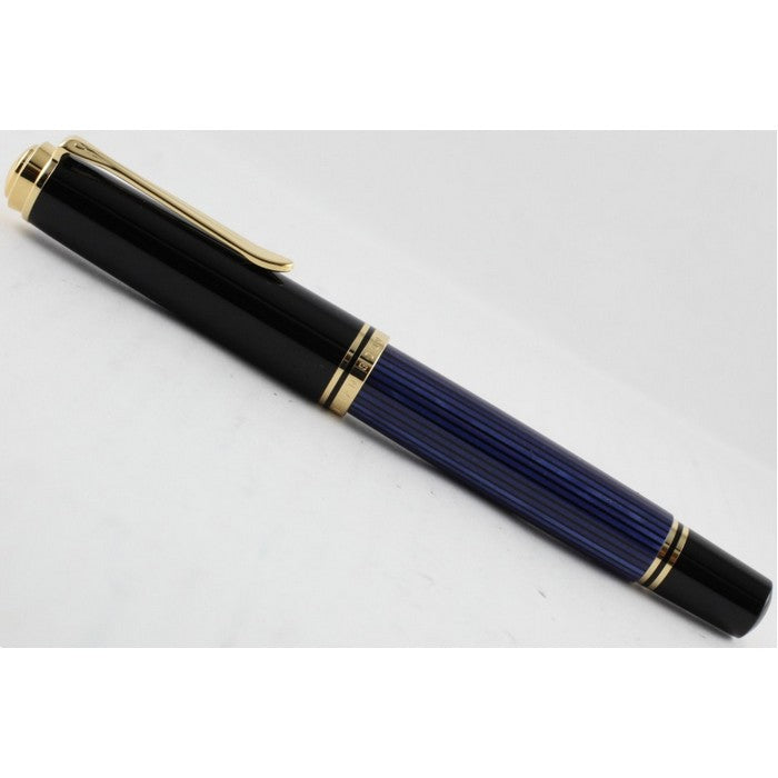 ROLLER PELIKAN Souveran R800, accesorii placate cu aur*