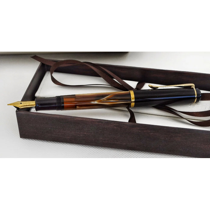 STILOU PELIKAN Classic M200, accesorii placate cu aur*